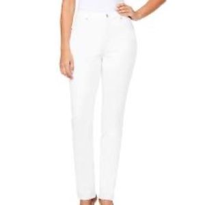 White size 14 jeans Gloria Vanderbilt Amanda